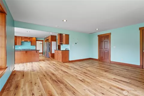 Living - 16405 86th St E, Sumner, WA 98390 photo 3 of 5