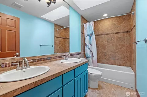 Bath - 16405 86th St E, Sumner, WA 98390 photo 4 of 6