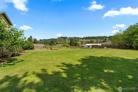 Exterior - 16405 86th St E, Sumner, WA 98390 photo 5 of 7