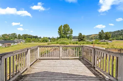 Exterior - 16405 86th St E, Sumner, WA 98390 photo 4 of 7