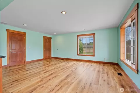 Living - 16405 86th St E, Sumner, WA 98390 photo 2 of 5