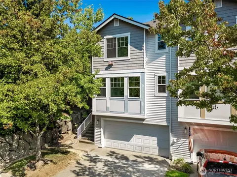 4740 Lake Pl S #A, Renton, WA 98055