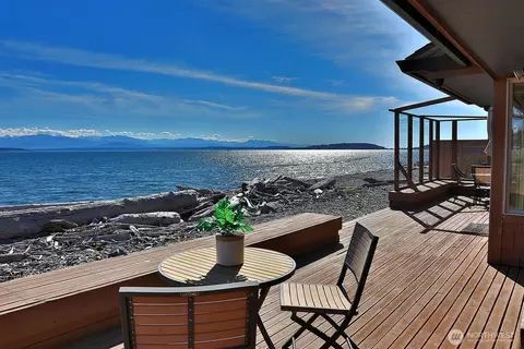 177 Keystone Ave, Coupeville, WA 98239