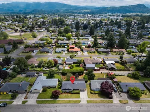 View/Area - 1209 Florence St, Enumclaw, WA 98022 photo 3 of 4
