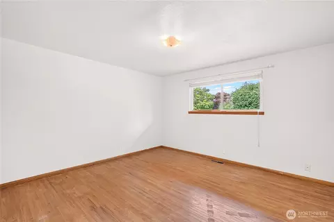 Bedroom - 1209 Florence St, Enumclaw, WA 98022 photo 7 of 7