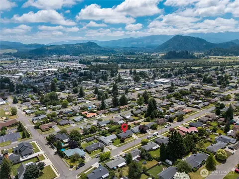 View/Area - 1209 Florence St, Enumclaw, WA 98022 photo 1 of 4