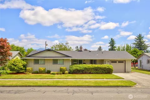 1209 Florence St, Enumclaw, WA 98022
