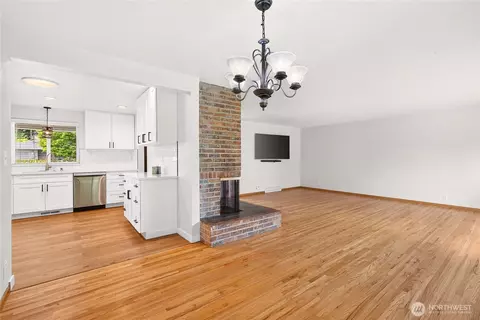 Living - 1209 Florence St, Enumclaw, WA 98022 photo 1 of 6
