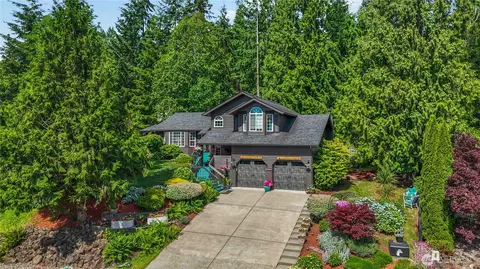 209 W Beacon Hill Dr, Longview, WA 98632