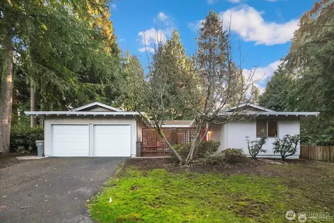 12421 NE 65th Pl, Kirkland, WA 98033