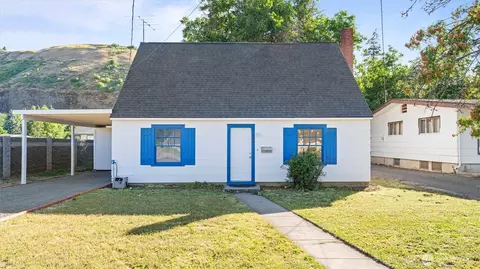 906 S 3rd, Dayton, WA 99328