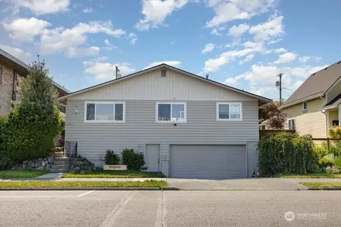 Exterior - 2516 Rockefeller Avenue Apt A B Ave #A, B, Everett, WA 98201 photo 4 of 4