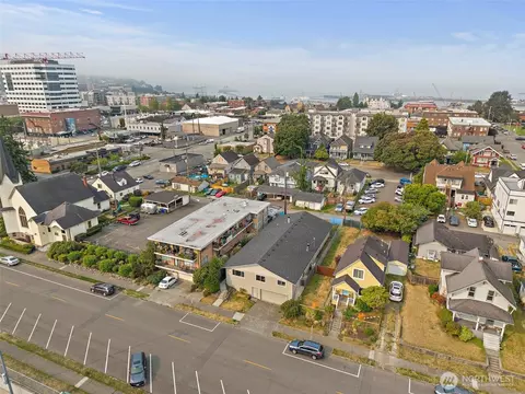 View/Area - 2516 Rockefeller Avenue Apt A B Ave #A, B, Everett, WA 98201 photo 1 of 3