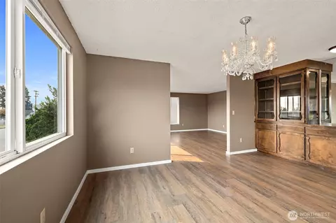 Other - 2516 Rockefeller Avenue Apt A B Ave #A, B, Everett, WA 98201 photo 2 of 10