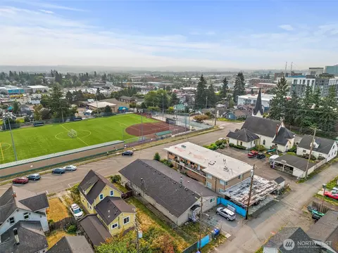 View/Area - 2516 Rockefeller Avenue Apt A B Ave #A, B, Everett, WA 98201 photo 3 of 3