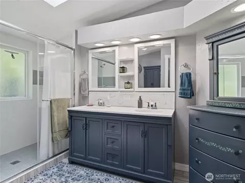 Bath - 17023 76th Street Ct E, Sumner, WA 98390 photo 3 of 5
