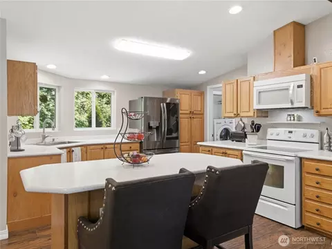 Kitchen - 17023 76th Street Ct E, Sumner, WA 98390 photo 2 of 3