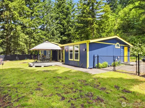 Exterior - 17023 76th Street Ct E, Sumner, WA 98390 photo 7 of 16