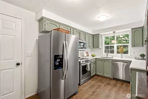 Kitchen - 2630 178th St SE, Bothell, WA 98012 photo 1 of 2