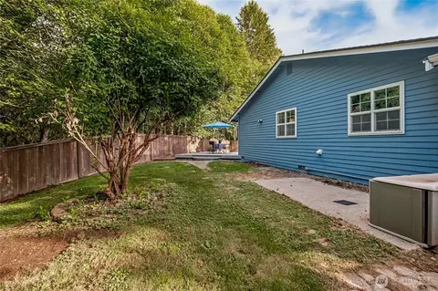 Exterior - 2630 178th St SE, Bothell, WA 98012 photo 7 of 11