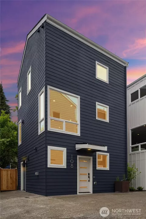 108 29th Ave E, Seattle, WA 98112