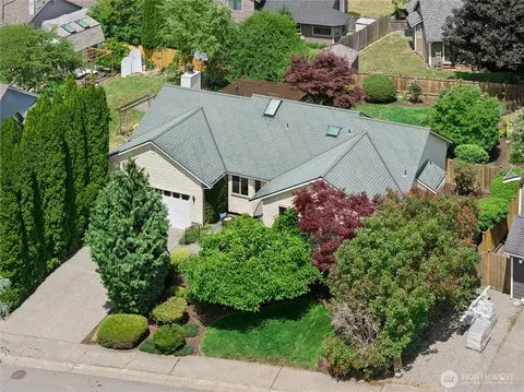 13722 SE 200th St, Kent, WA 98042