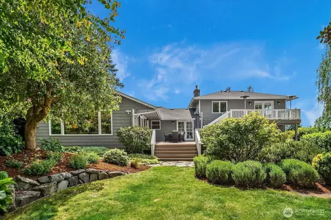 216 SW 192nd St, Normandy Park, WA 98166
