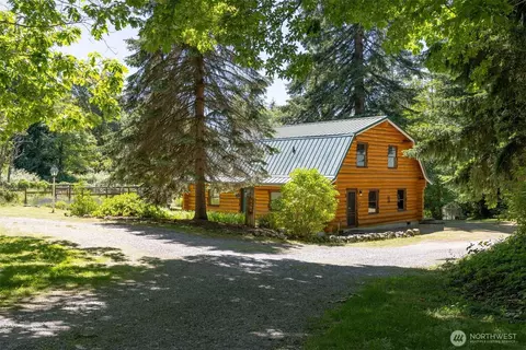 3106 30th St, Bellingham, WA 98225