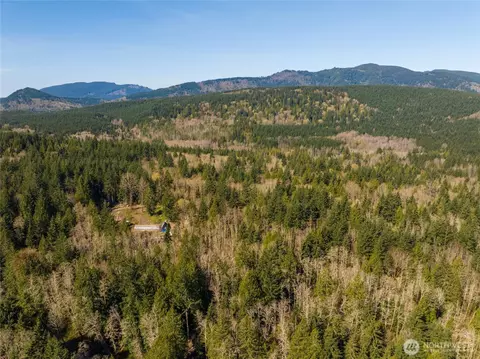 350 Cheetah Ln, Sedro Woolley, WA 98284