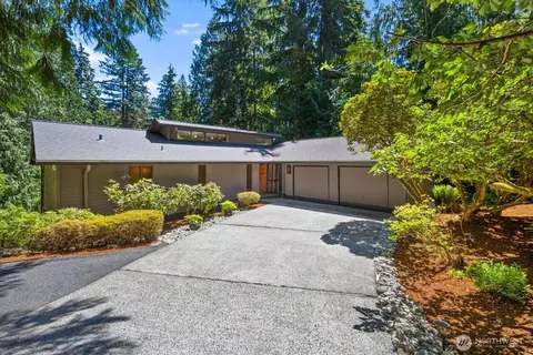 15826 266th Ave SE, Issaquah, WA 98027