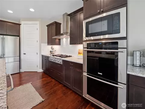 Kitchen - 3420 Mchugh Pl, Enumclaw, WA 98022 photo 5 of 5