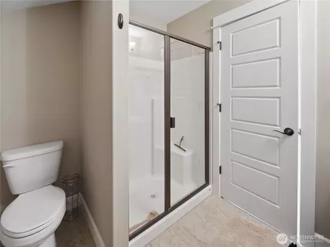 Bath - 3420 Mchugh Pl, Enumclaw, WA 98022 photo 7 of 7