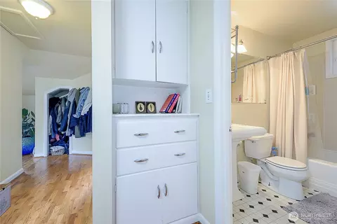 Other - 910 E Prospect St, Seattle, WA 98102 photo 1 of 3