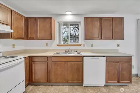 Kitchen - 17319 8th Avenue Ct E, Spanaway, WA 98387 photo 4 of 4