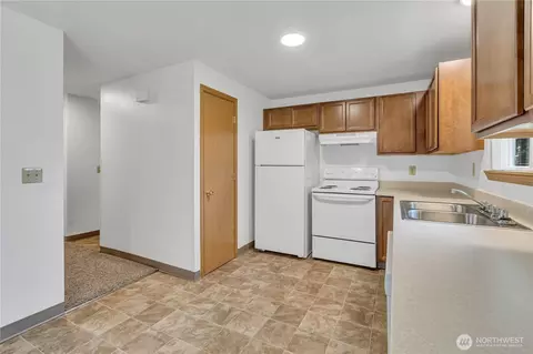 Kitchen - 17319 8th Avenue Ct E, Spanaway, WA 98387 photo 3 of 4