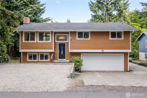 3105 13th St SW, Puyallup, WA 98373
