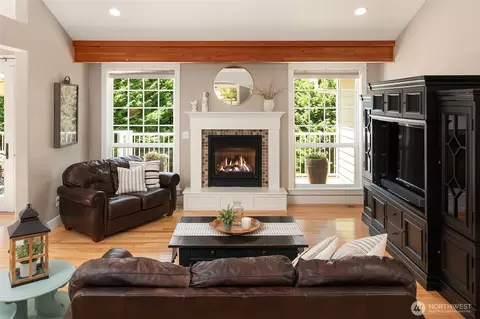 2312 NE Solar View Ct, Poulsbo, WA 98370