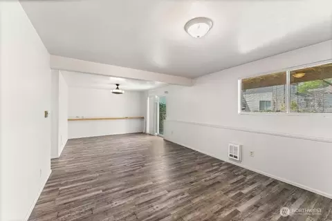 Living - 917 28th Ave S, Seattle, WA 98144 photo 4 of 5