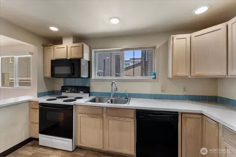 Kitchen - 917 28th Ave S, Seattle, WA 98144 photo 1 of 3