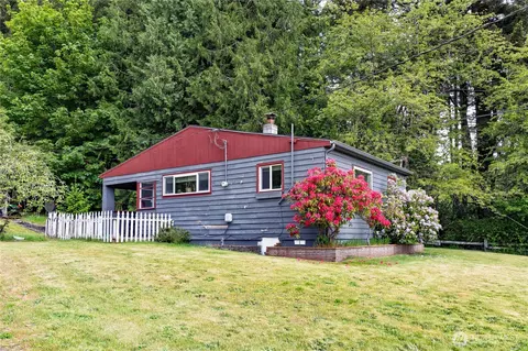 20853 Viking Ave NW, Poulsbo, WA 98370