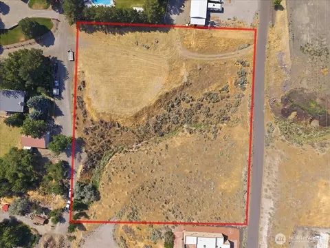 0 Tbd Chamnaview Ln, Richland, WA 99352