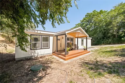 329 E Franklin St, Chelan, WA 98816 photo 2