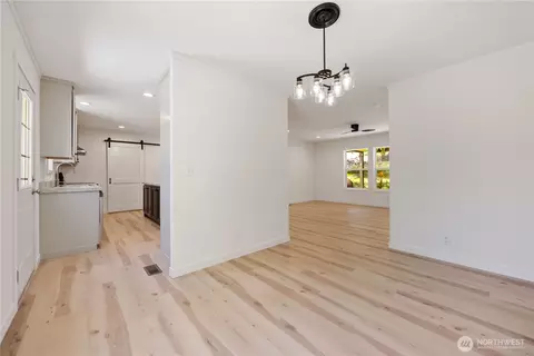 329 E Franklin St, Chelan, WA 98816 photo 8