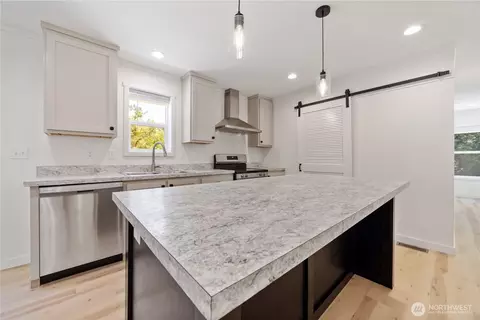 329 E Franklin St, Chelan, WA 98816 photo 11