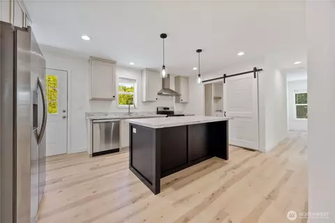 329 E Franklin St, Chelan, WA 98816 photo 10