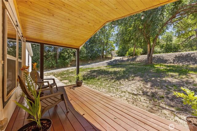 329 E Franklin St, Chelan, WA 98816
