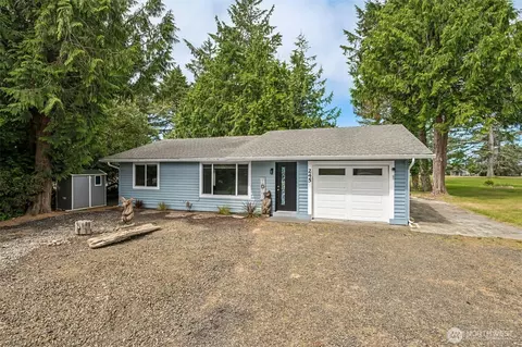 245 Dolphin Ave NE, Ocean Shores, WA 98569
