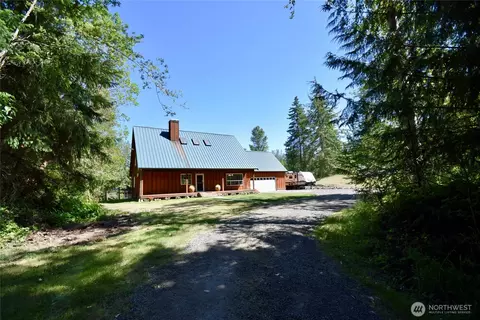 561 Country Acres Ln, Sequim, WA 98382