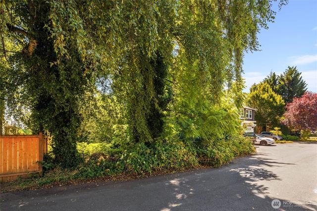 315 Lind Ave NW, Renton, WA 98057