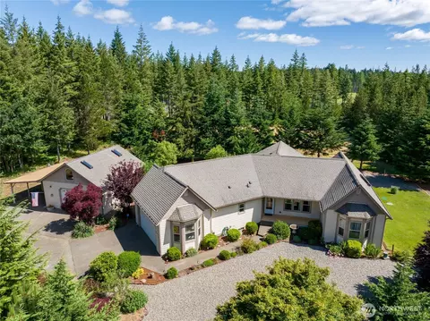 3330 E Brockdale Rd, Shelton, WA 98584